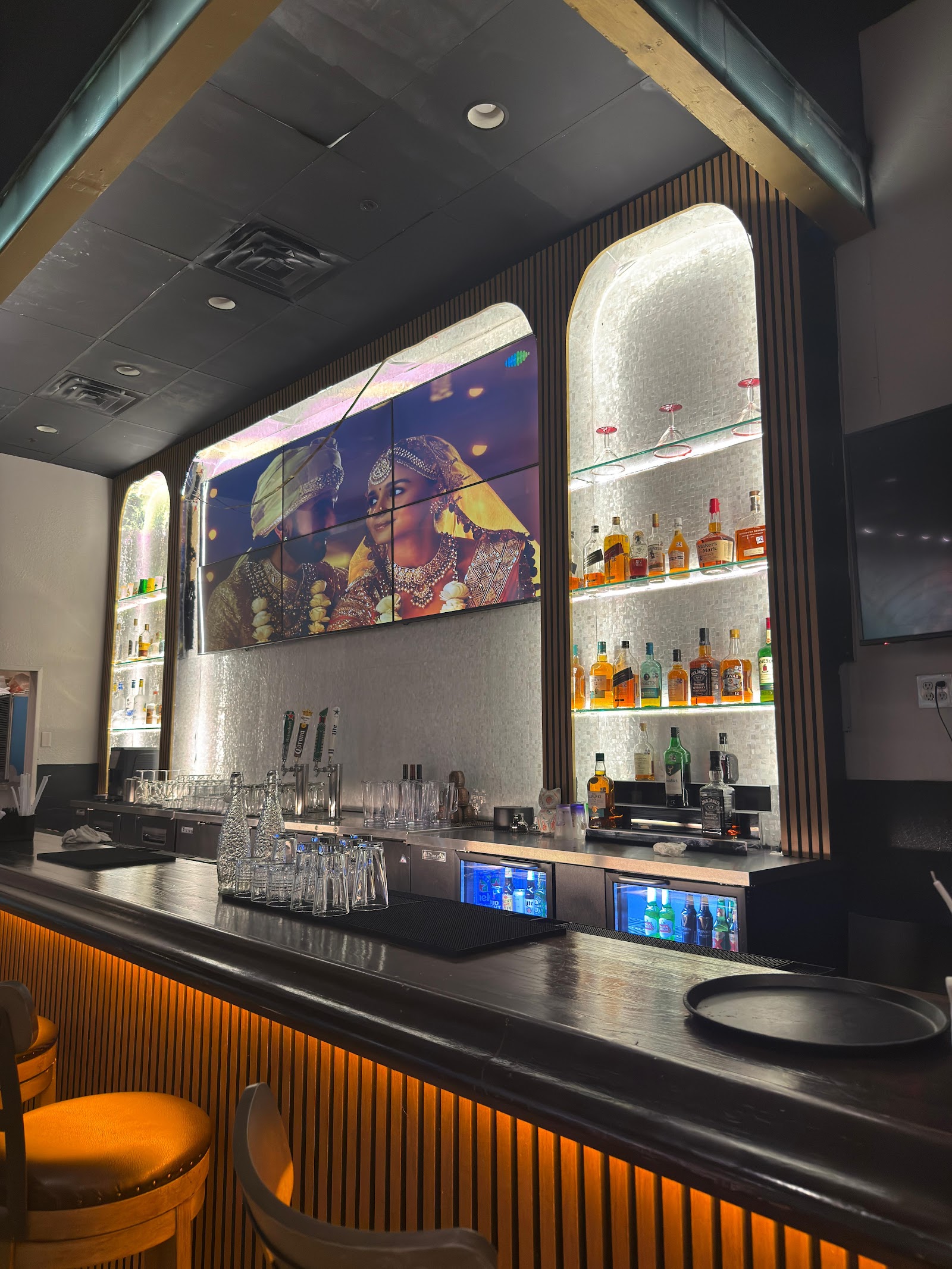 Utsav Indian Cuisine & Bar